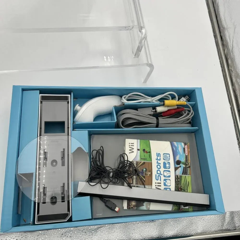 White Nintendo Wii Console Wii Sports- Complete In Box CIB - Matching Serial #'s